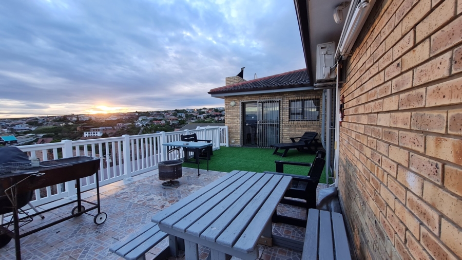 4 Bedroom Property for Sale in Dana Bay Western Cape